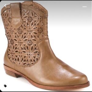 Corso Como Spiro - Whiskey Burnish Laser Cut Boots